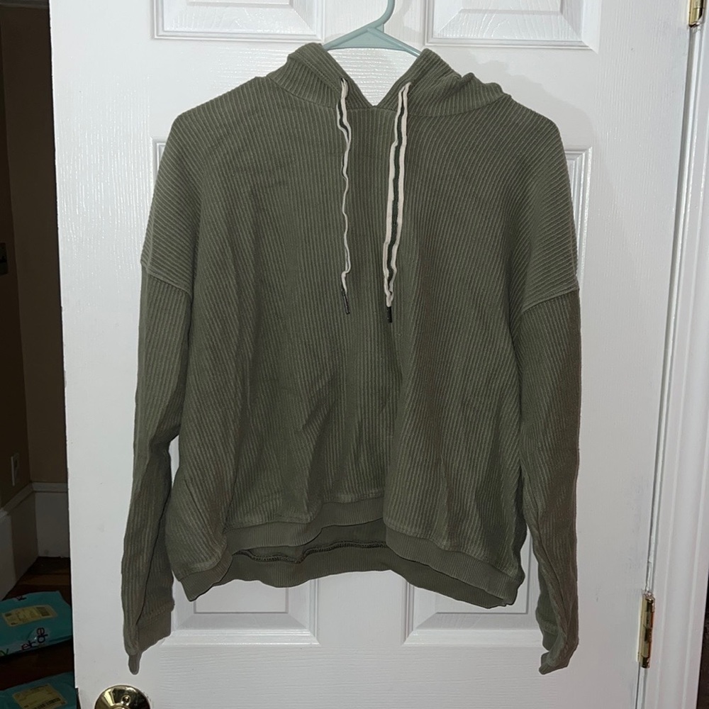 Aerie Sage Pale Green Ribbed Cropped Hooded Pullover Sweatshirt Size Medium - Picture 2 of 7